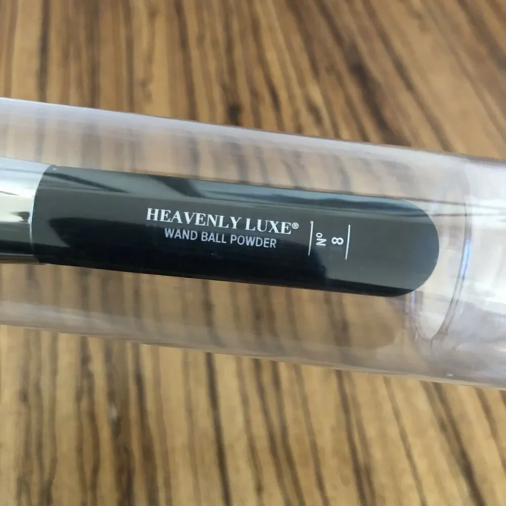 it Cosmetics Heavenly Luxe No. 8 Wand Ball Powder Brush #8